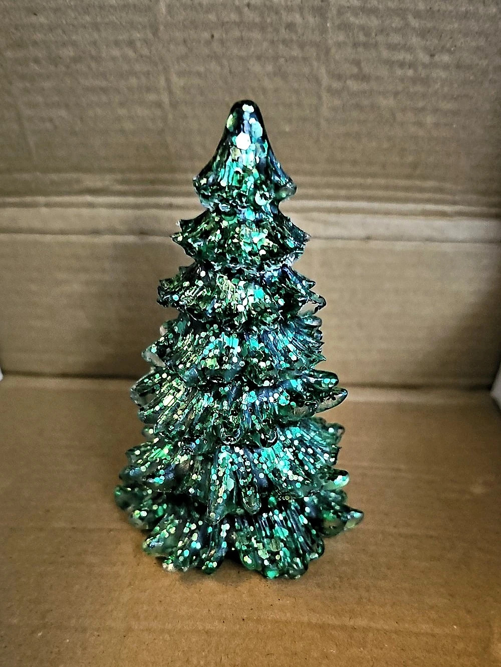Hand Crafted 4" Green Resin Christmas Tree Figurine Decor - Picture 3 of 5